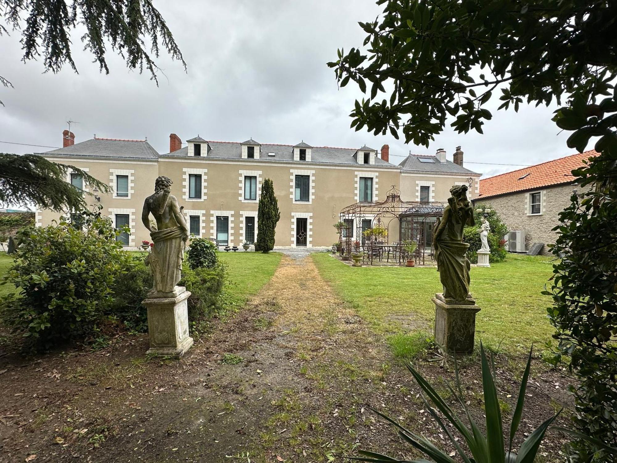 Demeure Du Nid De La Creation Apartment Vertou Exterior foto